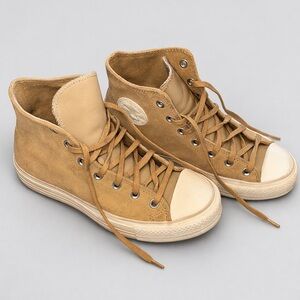 Women’s Converse Chuck Taylor All Star Size 10 Platform High Top Sneakers khaki